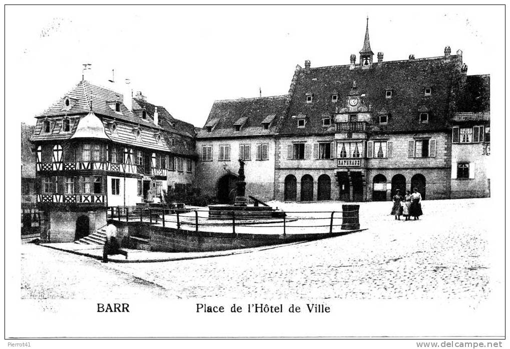 Place De L'Hôtel De Ville - Barr