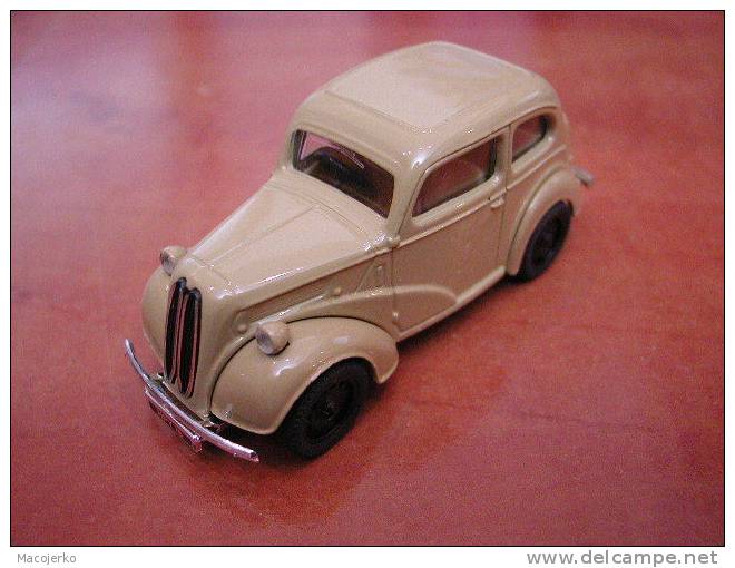 Corgi D701, Ford Popular Saloon - Corgi Toys