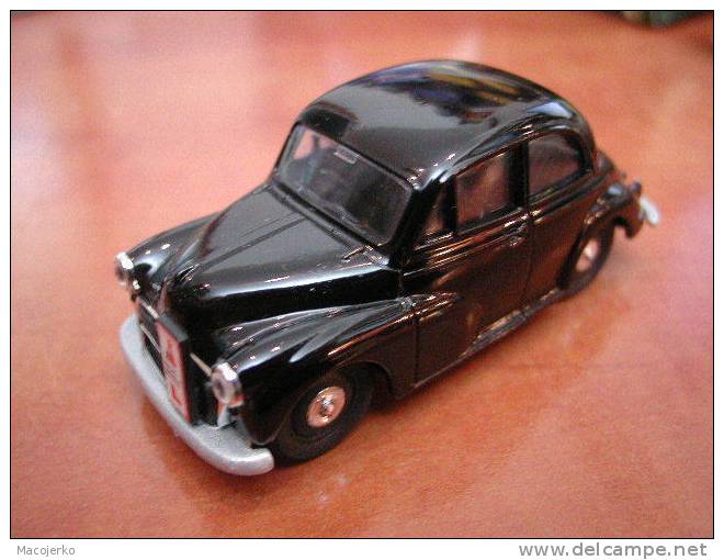 Corgi C702, Morris Minor - Corgi Toys