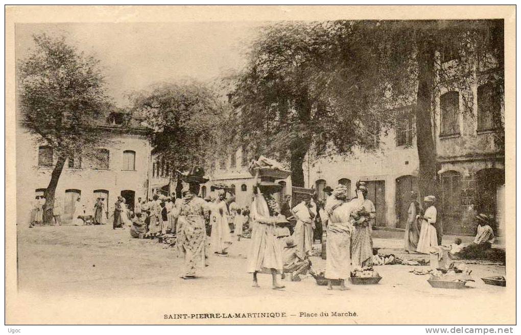 CPA - SAINT-PIERRE LA MARTINIQUE - Place Du Marché - 360 - Saint-Martin