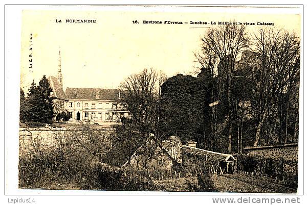 P 311 /  CPA    CONCHES   (27)    LA  MAIRIE ET LE VIEUX CHATEAU - Conches-en-Ouche