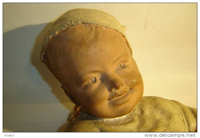 NOEL / ENFANT JESUS EN TERRE CUITE PEINTE CREATION SIGNE PAUL ?? MARTIN ?? LONG 50 CM / DANS L ETAT - Infant Jesus