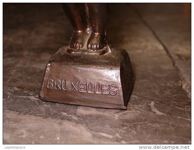 Ancien Tire Bouchons Belge, Souvenir De BRUXELLES, Manneken Pis / érotique - Bottle Openers