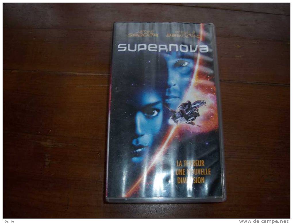 SUPERNOVA     LA TERREUR   A UNE NOUVELLE DIMENSION - Science-Fiction & Fantasy