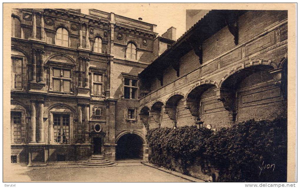 TOULOUSE - L´Hôtel D´Assézat - - Toulouse