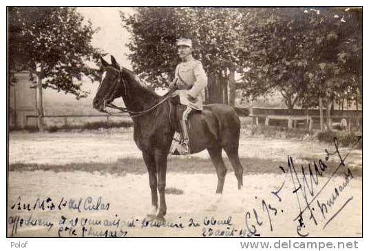 Carte Photo Du Colonel D' Amade A Cheval Ct Le 1° Hussard Avec  Texte Signe ( Autographe) - (6918) - Personen