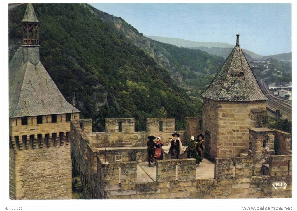 CPM Du Château De Foix   Chemin De Ronde Folklorique - Bléré