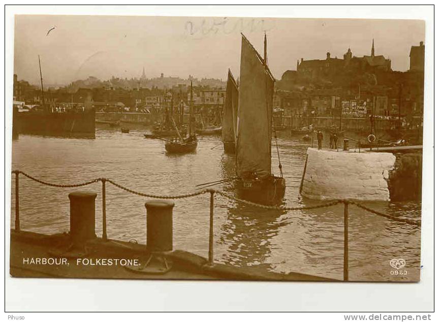 UK327:  FOLKESTONE : Harbour - Folkestone