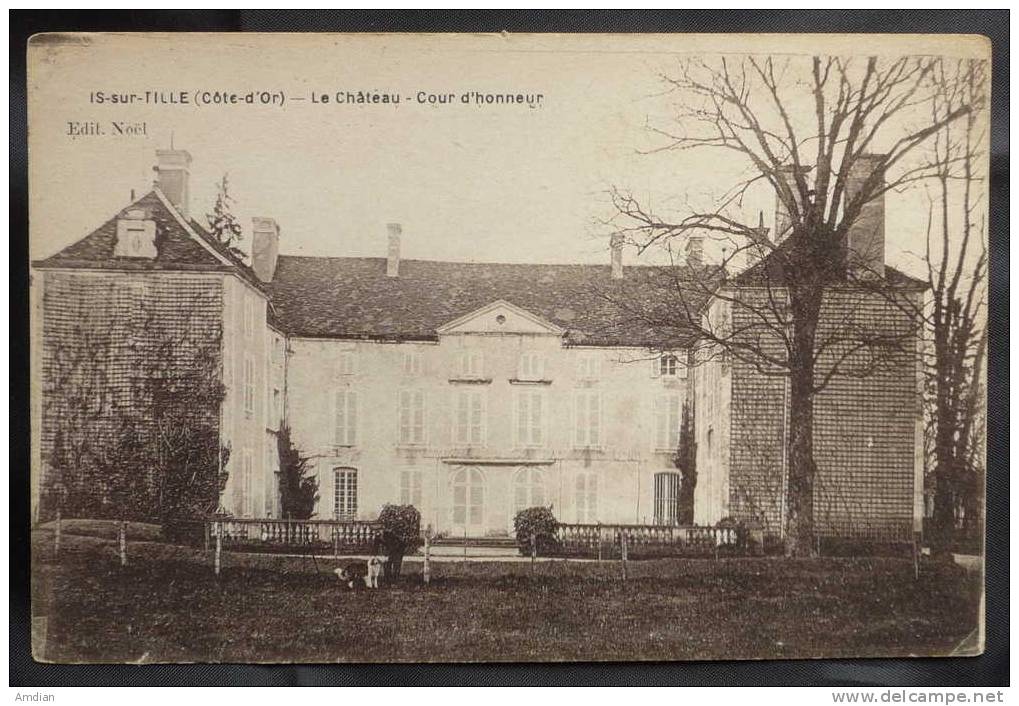 CPA Ca. 1910s  Is-sur-Tille (Cote D'Or 21) - Le Chateau - Cour D'honneur - Edit. Noel - Is Sur Tille