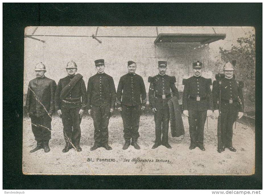 Pompiers - Les Différentes Tenues ( Sapeur Pompier N°81 En L'état) - Sapeurs-Pompiers