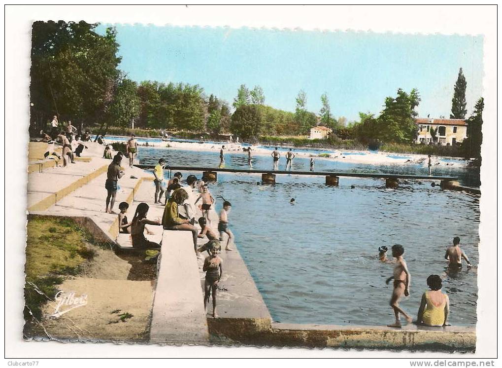 Chateauneuf-sur-Charente (16) : La Piscine à "Le Bain Des Dames"  En 1968 (animée). - Chateauneuf Sur Charente