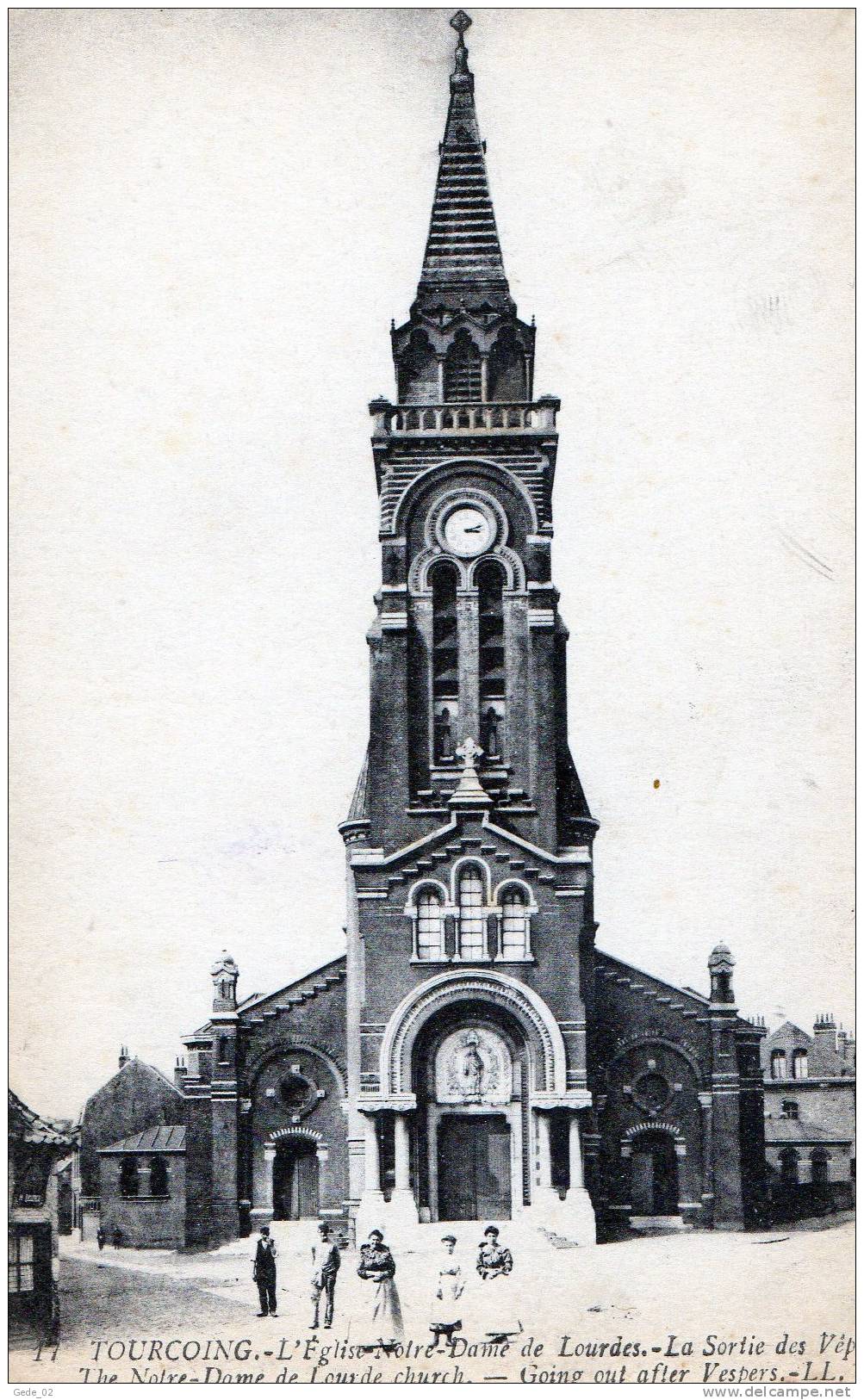 TOURCOING   -   EGLISE NOTRE-DAME DE LOURDES  -  SORTIE DES VEPRES  ( CARTE TRES BON ETAT, NI VOYAGEE, NI ECRITE ) - Tourcoing