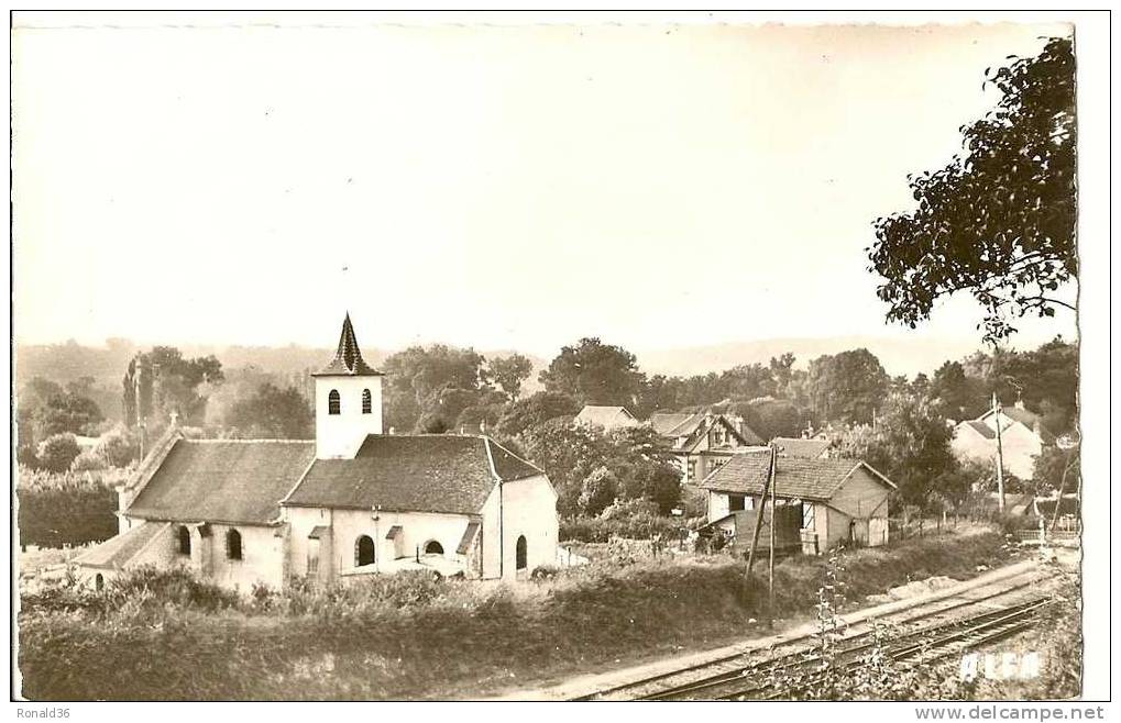 Cp 95 MERIEL L'église ( Ligne De Chemin De Fer ) - Meriel