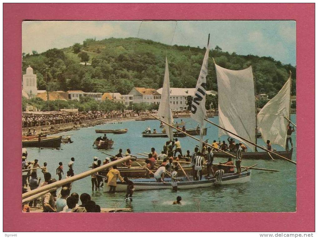 CPM..( 972 )..TRINITE : La Fête Patronale - Course De Yoles Dans La Baie - La Trinite