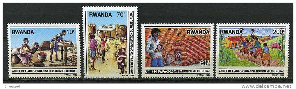 Rwanda **  N° 1285 à 1288 - Année De L'auto-organisation En Milieu Rural - Ungebraucht