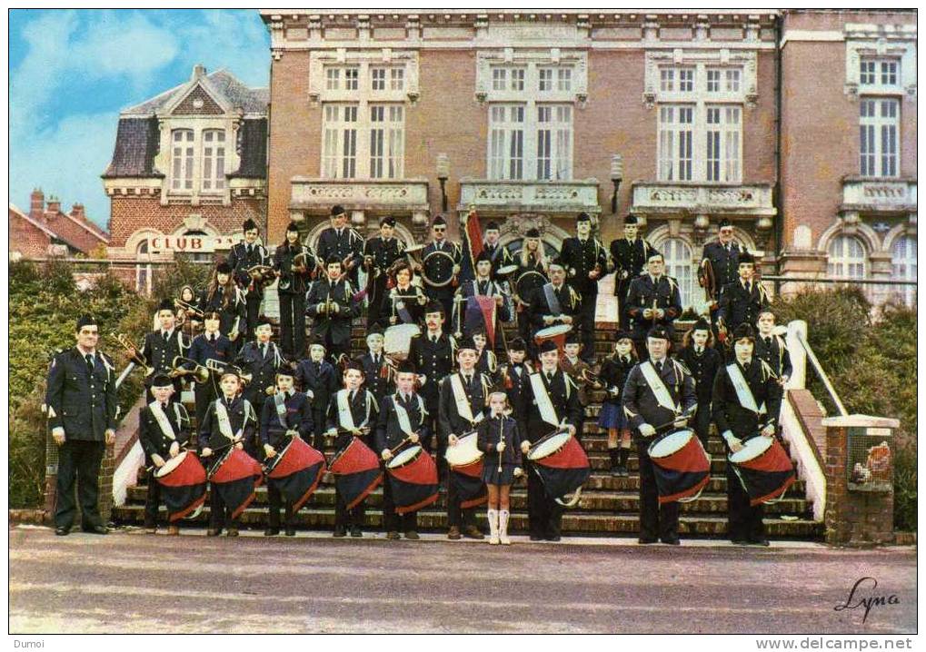 MOREUIL   -  Clique Des Sapeurs Pompiers " LES CADETS De MOREUIL" - Moreuil