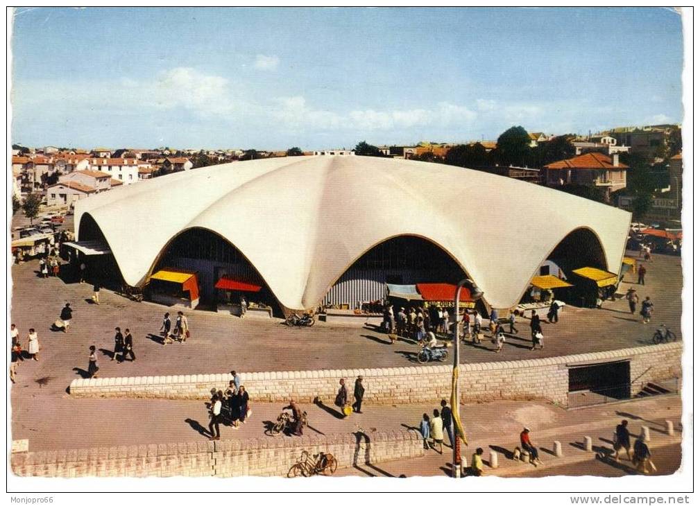 CPM De Royan   Le Marché - Marktplaatsen