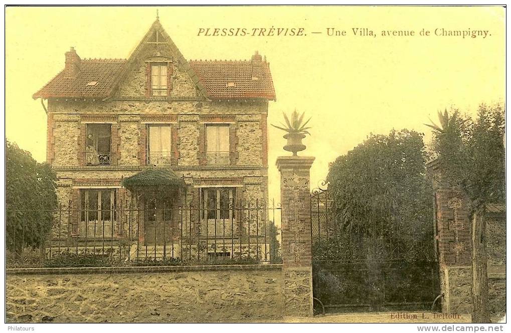 LE PLESSIS-TREVISE  -  Une Villa, Avenue Du Champigny - Le Plessis Trevise