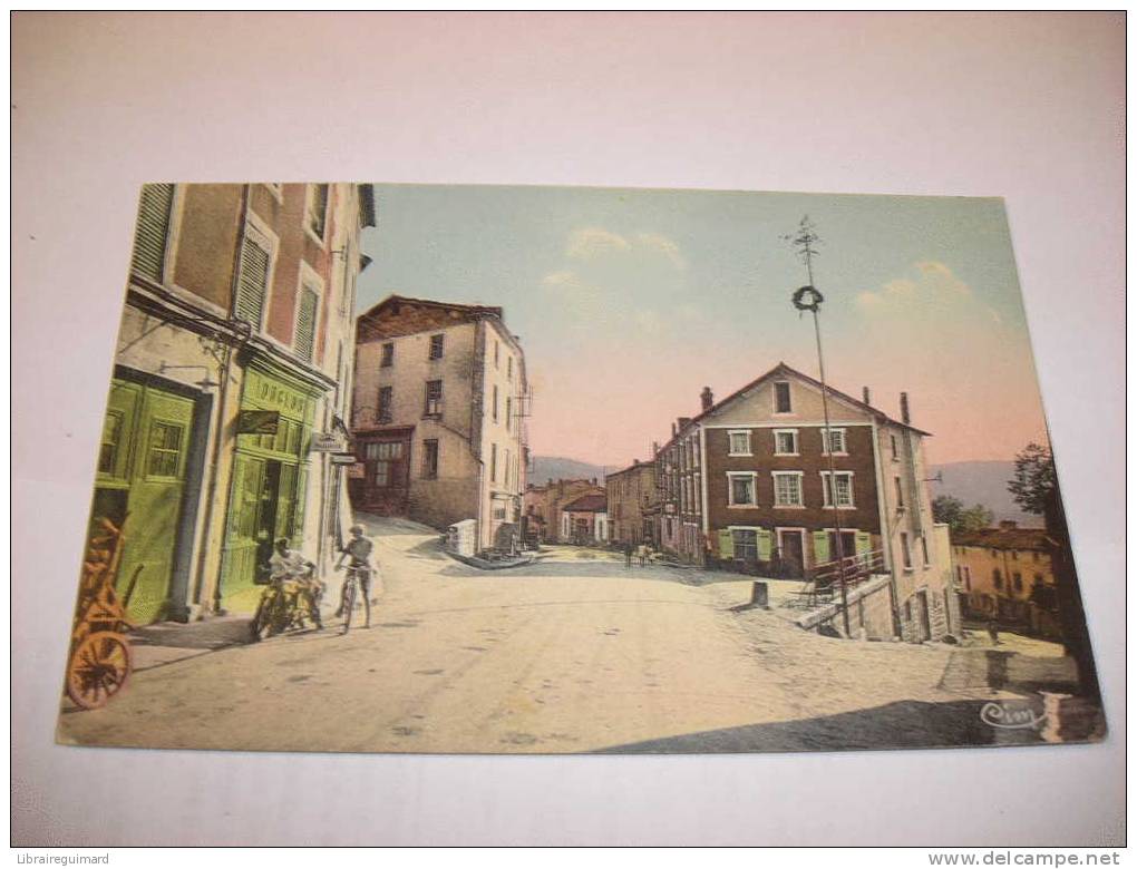 2 Afx - CPA - CUNLHAT - Rue De La Poste - [63] Puy-de-Dôme - - Cunlhat