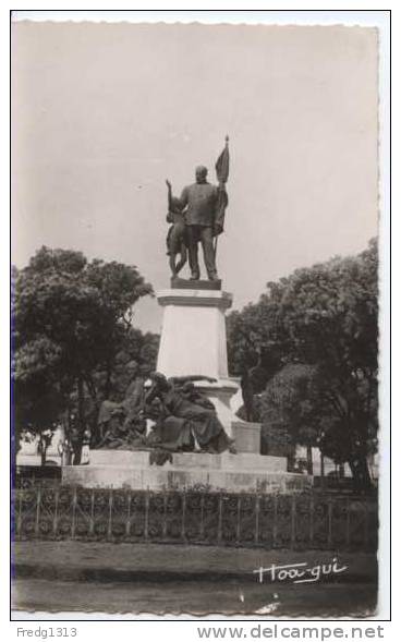 Guinee - Conakry - Monument A Balley - Guinea