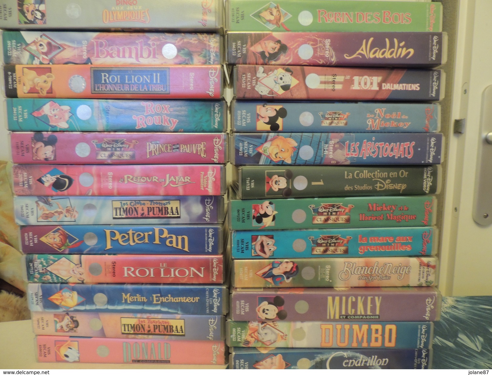 LOT DE 24 CASSETTES  VHS  WALT DISNEY    ALADDIN ROI LION ARISTOCHATS MICKEY BLANCHE NEIGE DUMBO BAMBI PETER PAN MERLIN - Kinder & Familie