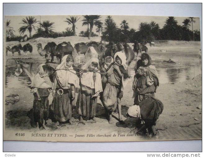 Jeunes Filles Cherchant De L Eau D Ans L Oued - Kinderen