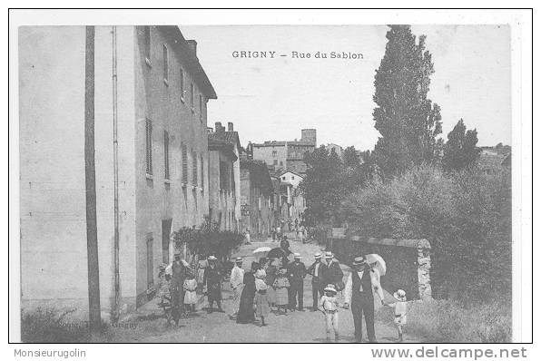 69 )) GRIGNY - Rue Du Sablon, ANIMEE - Grigny