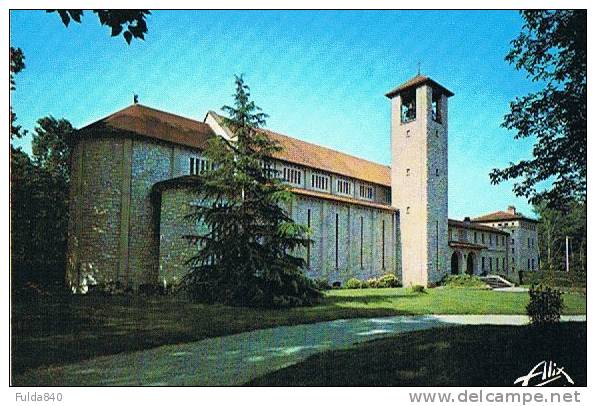 CPSM. TOURNAY.    Abbaye De Notre-Dame"l'Egliseet L'Hôtellerie". - Tournay