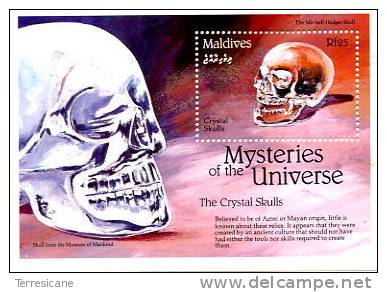 MALDIVES MYSTERIES OF THE UNIVERSE UFO OVNI MYSTERY ALIEN THE CRYSTAL SKULLS - Maldiven (1965-...)