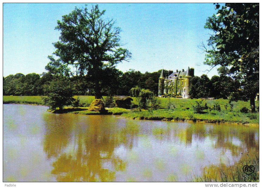 Carte Postale 85. Les Essarts   Chateau De La Merlatière  Beau Plan - Les Essarts