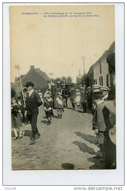 009363  -  HUISSIGNIES  -  Fête Patriotique Du 12/09/1920  Groupe De 3 Jeunes Filles - Chievres