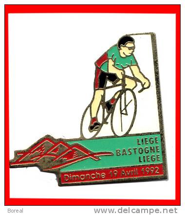 Magnifique Pin´s Cyclisme LIEGE BASTOGNE LIEGE 1992 - Wielrennen