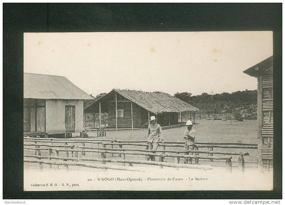 N´Kogo ( Haut Ogooué ) - Plantation De Cacao - Le Sechoir  ( Animée Colon Colonie  Collection S.H.O. - G.P. Phot. N°20) - Gabon