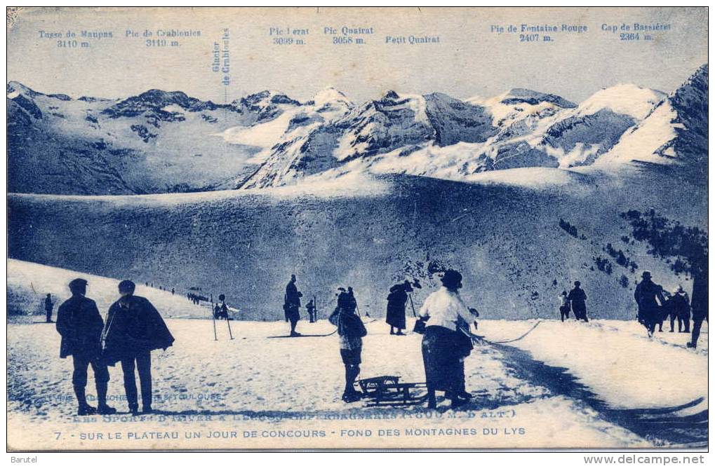 SUPERBAGNIERES - Sur Le Plateau Un Jour De Concours. Fond Des Montagne Du Lys - - Superbagneres