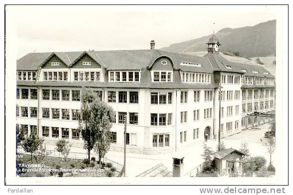 SUISSE.  CARTE PHOTO.  TAVANNES.  LA GRANDE FABRIQUE TAVANNES WATCH CO.  GROS PLAN. - Tavannes