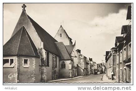 LE MERLERAULT L'Eglise (en Partie Romane) Et La Grande Rue - Le Merlerault