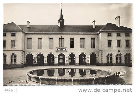 LE MERLERAULT Hôtel De Ville Et Le Bassin Architecte TRUCHOT Paris - Le Merlerault