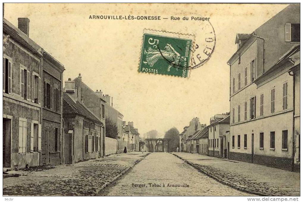 CPA. (95)     ARNOUVILLE LES GONESSES    Rue Du Potager - Arnouville Les Gonesses