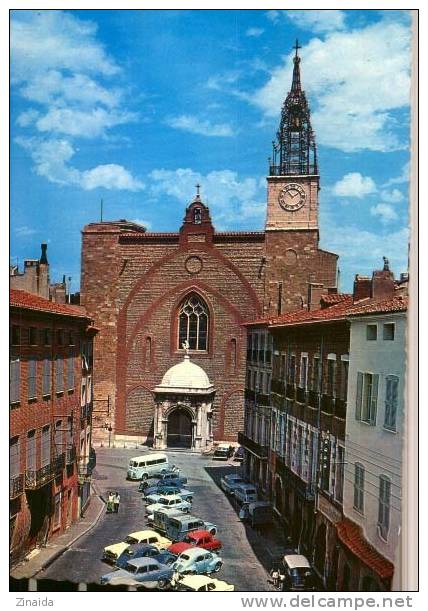 CARTE POSTALE DE PERPIGNAN - LA CATHEDRALE ST-JEAN - VOITURES CITROEN DS - 2CV - RENAULT 4CV - PEUGEOT - Perpignan