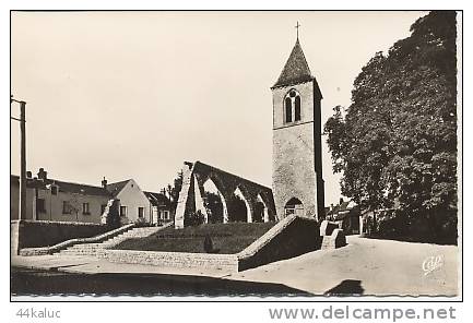 SEES  Le Square Et Ruines De L´Eglise Saint Pierre - Sees