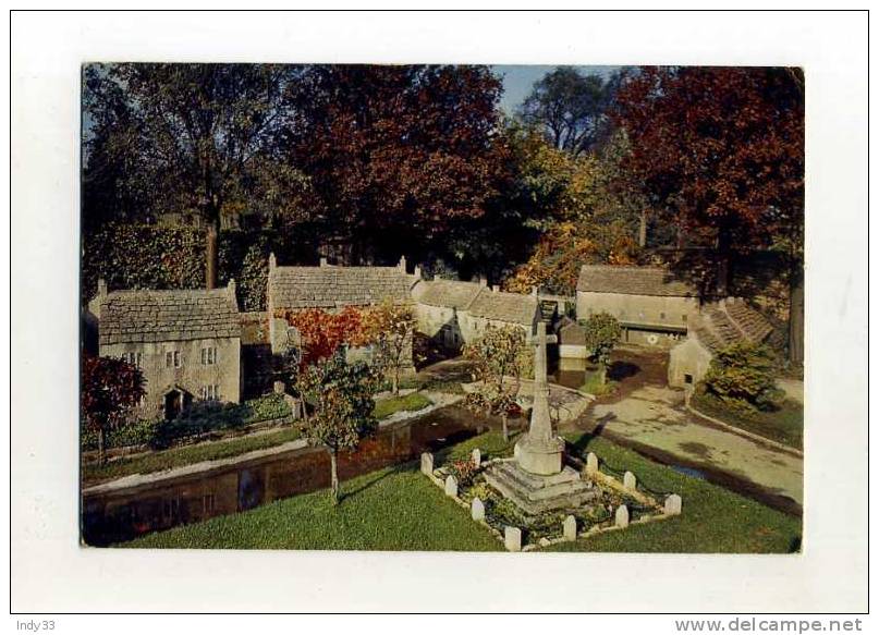 - ANGLETERRE GLOUCESTERSHIRE . THE MEMORIAL AND THE MILL . BOURTON-ON-THE-WATER  . GLOS. - Andere & Zonder Classificatie