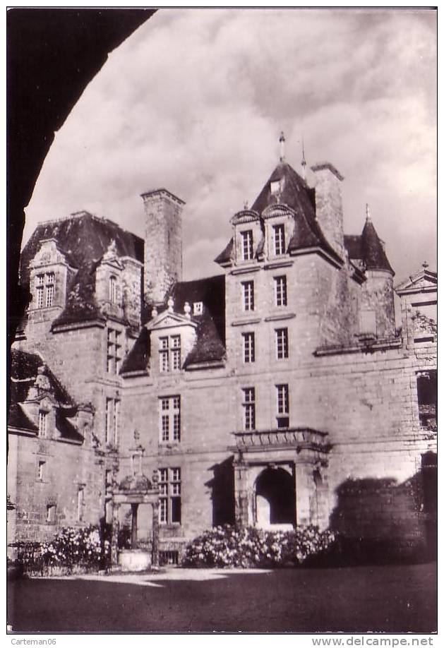 29 - Saint-Vougay - Le Château De Kerjean - Le Logis Principal - Saint-Vougay