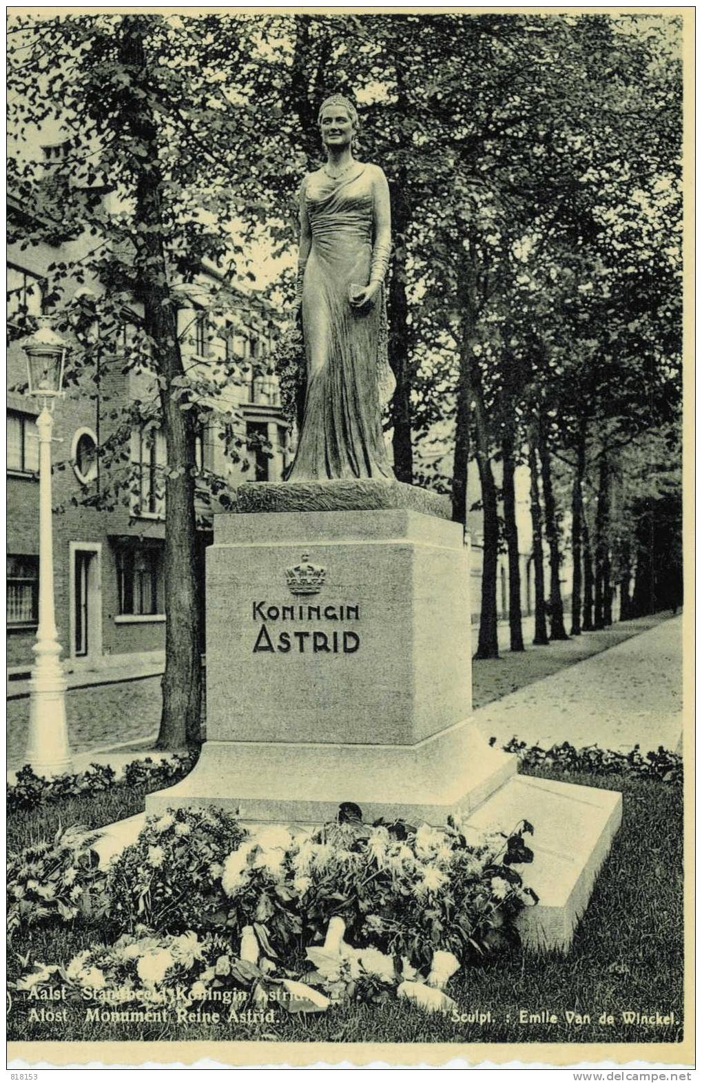 Aalst - Standbeeld Koningin Astrid - Aalst