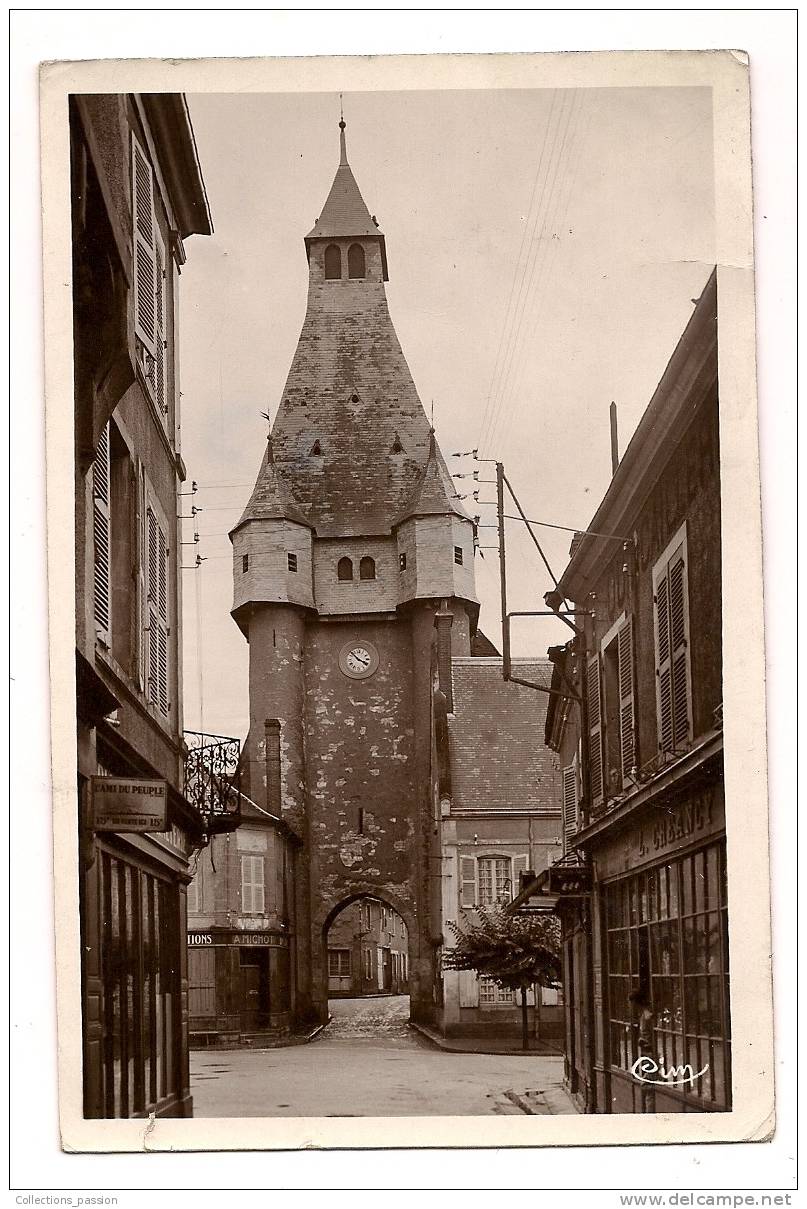 Cp , 18 , DUN SUR AURON , Le BEFFROI , Carte Photo - Dun-sur-Auron