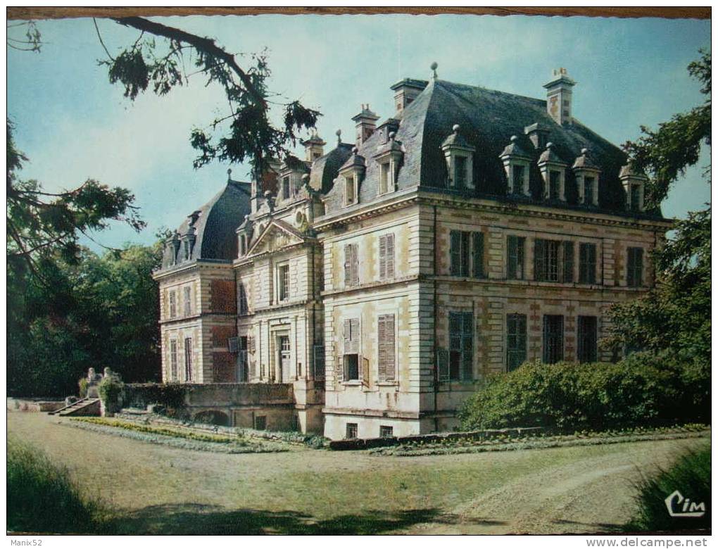 86 - MONTS-sur-GUESNES - Château De Purnon. (CPSM) - Monts Sur Guesnes