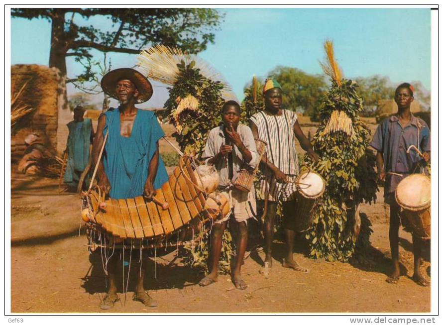 Folklore Africain - Musiciens Et Danseurs - Musique