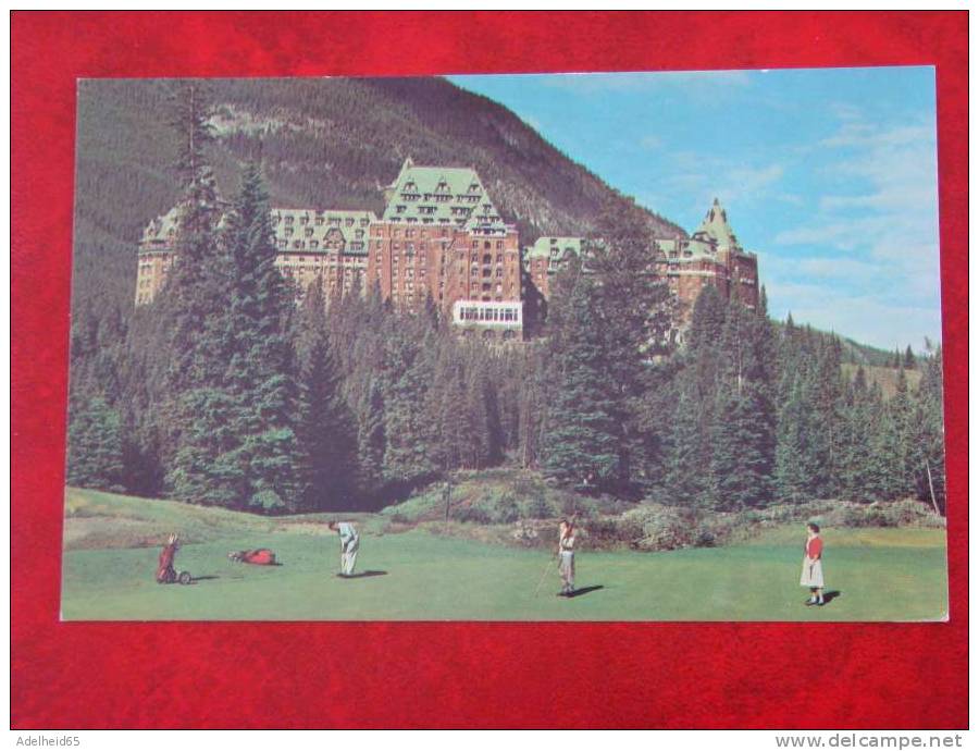 Banff Springs Hotel And The 18th Green, Golf - Golf