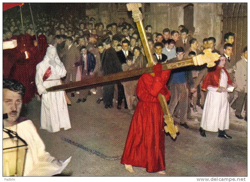 Carte Postale 20.  Corse  Sartene   Procession Du Catenaccio  Crucifix Trés Beau Plan - Sartene