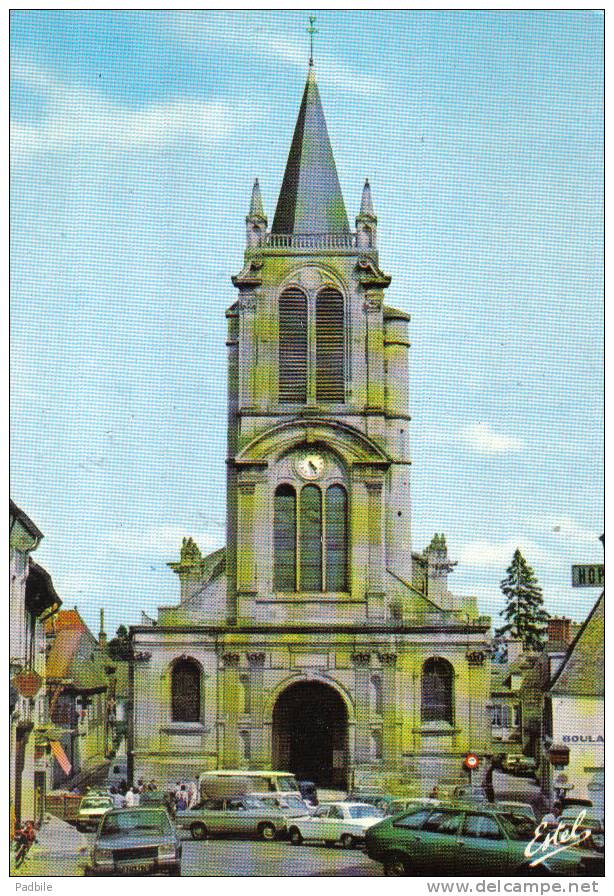 Carte Postale 78.Montfort-L'Amaury  Et L'église St-Pierre Trés Beau Plan - Montfort L'Amaury