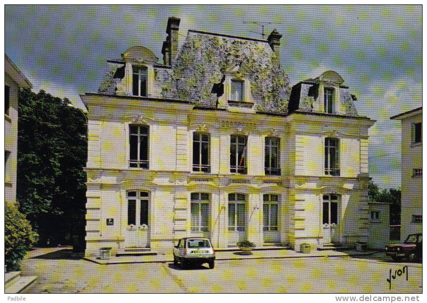 Carte Postale 78.  Epone  Hotel De Ville Trés Beau Plan - Epone